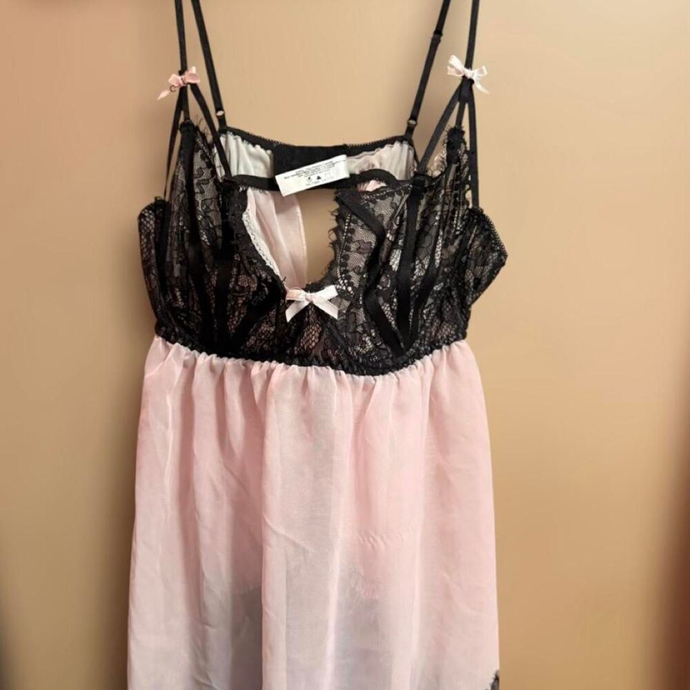 Dreamgirl Women's Black and Pink Nightwear